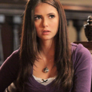 Elena Gilbert (Nina Dobrev)